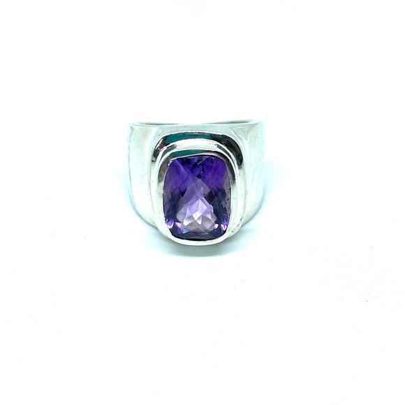 Beautiful Amethyst Sterling Silver Ring Size 8.5 - Picture 1 of 5